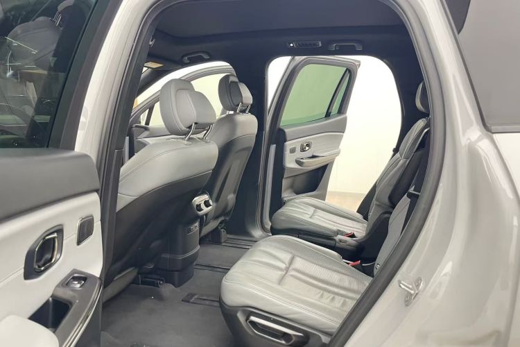 蔚来ES8 2020款 450KM 签名版 六座版中控内饰21