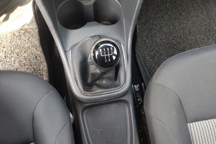 大众 Polo 2016款 1.4L 手动风尚型中控内饰18