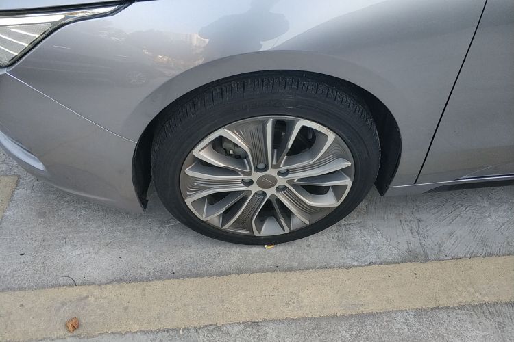 吉利几何A 2019款 升级款 高维标准续航平方版车身外观6007