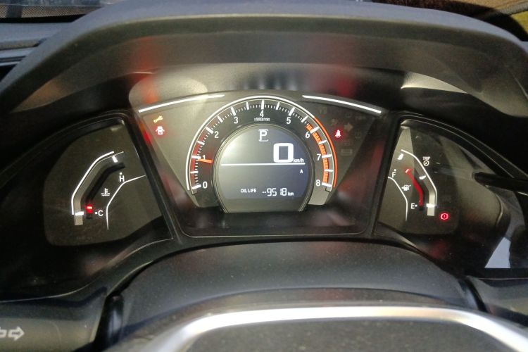 本田 思域 2016款 180TURBO CVT舒适版中控内饰14