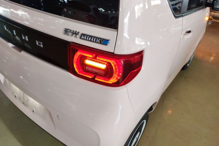 五菱汽车 宏光MINIEV 2022款 马卡龙臻享款 磷酸铁锂车身外观6006