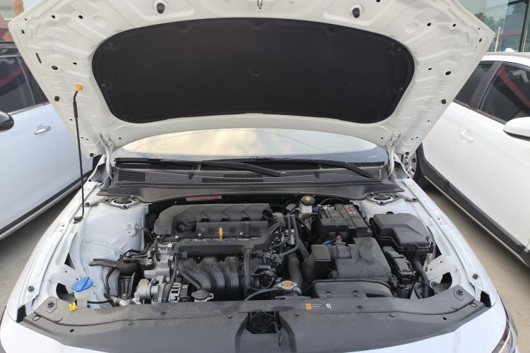 现代 伊兰特 2023款 1.5L CVT GLX精英版局部细节24