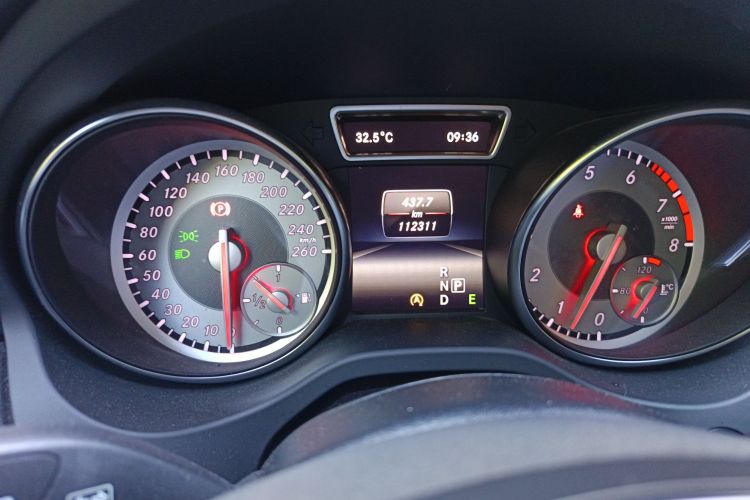 奔驰GLA 2015款 GLA 200 动感型中控内饰15