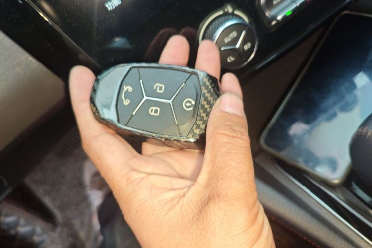 领克02 2018款 1.5T DCT两驱劲版 国V中控内饰7001