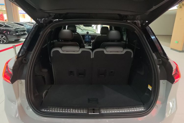 蔚来ES8 2020款 450KM 签名版 六座版机舱底盘23