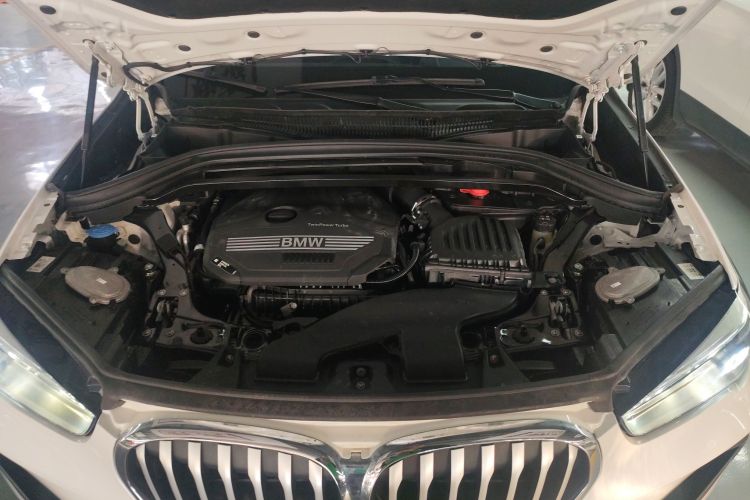 宝马X1 2022款 sDrive20Li 尊享型机舱底盘24