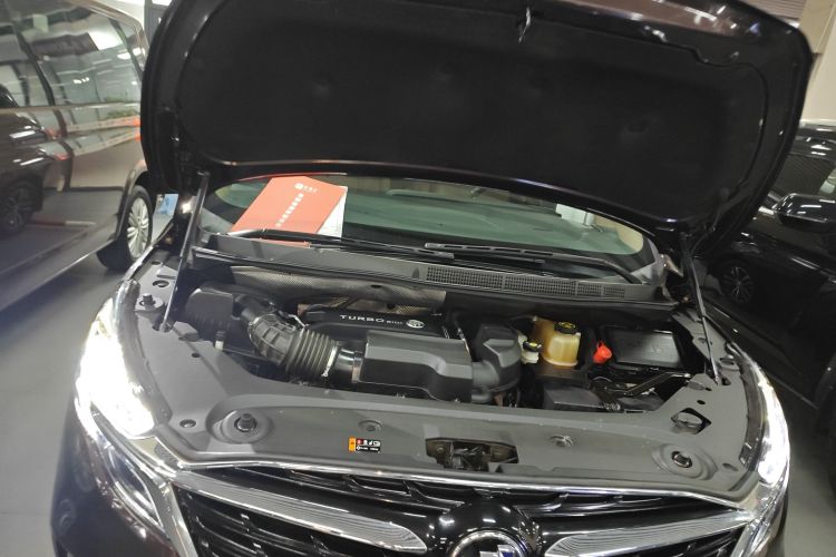 别克GL8 2020款 ES陆尊 653T 尊享型机舱底盘24