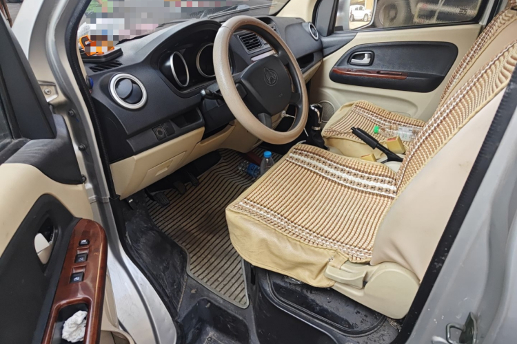 长安凯程 长安睿行M80 2014款 1.5L标准型4G15S中控内饰20