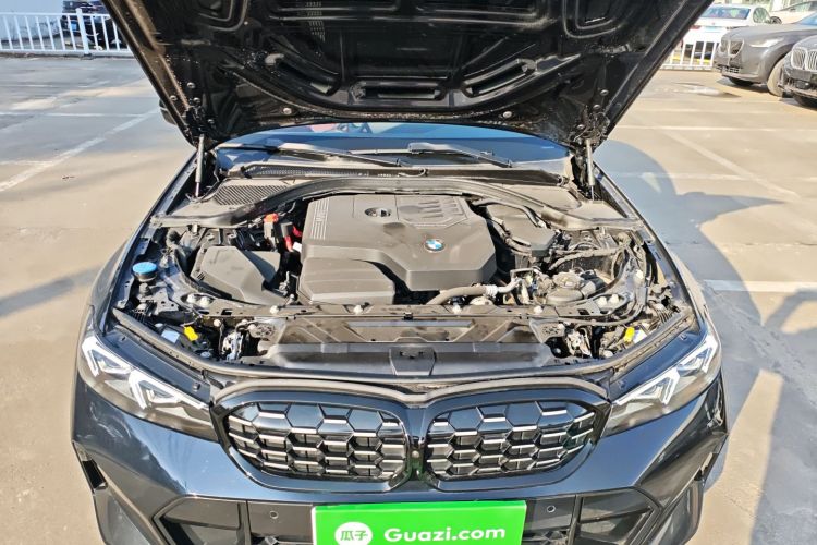 宝马3系 2024款 325i M运动曜夜套装机舱底盘24