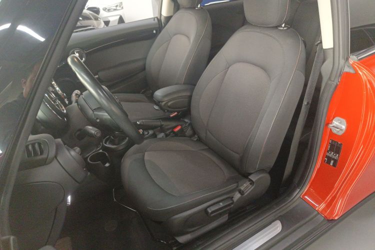 MINI 2018款 1.5T ONE PLUS中控内饰19