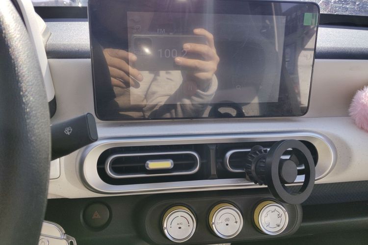 五菱汽车 宏光MINIEV 2024款 第三代 215km 进阶版中控内饰16