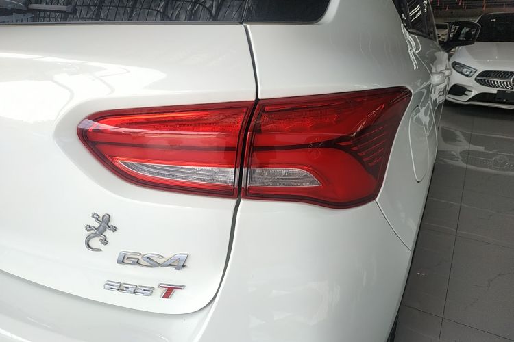 广汽传祺 传祺GS4 2018款 235T 自动两驱至尊版车身外观6001