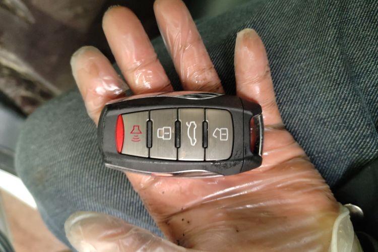 哈弗H7 2016款 蓝标H7 2.0T 自动精英型中控内饰11