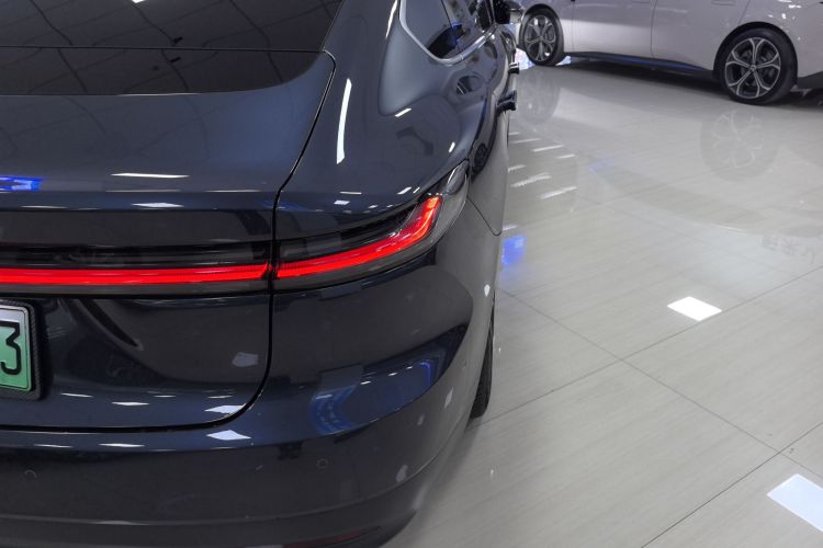 蔚来ET7 2023款 75kWh车身外观6006