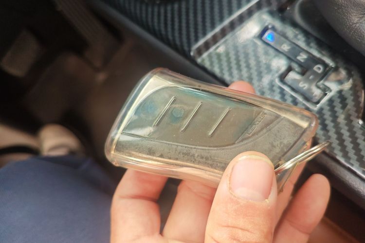 雷克萨斯UX 2019款 260h 探·酷版 国VI中控内饰11