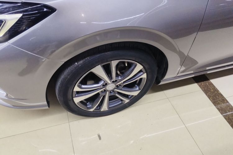 长安 逸动 2020款 PLUS 蓝鲸NE 1.4T GDI DCT旗舰型车身外观6007