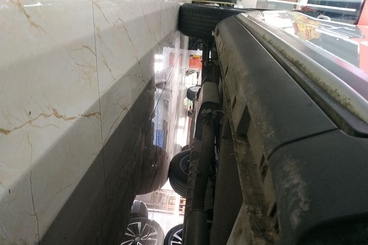 吉利汽车 博越 2020款 1.8TD DCT两驱智联型4G互联版机舱底盘29