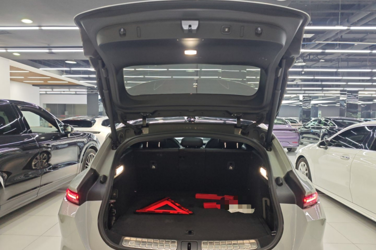 蔚来ET5T 2023款 75kWh Touring机舱底盘23