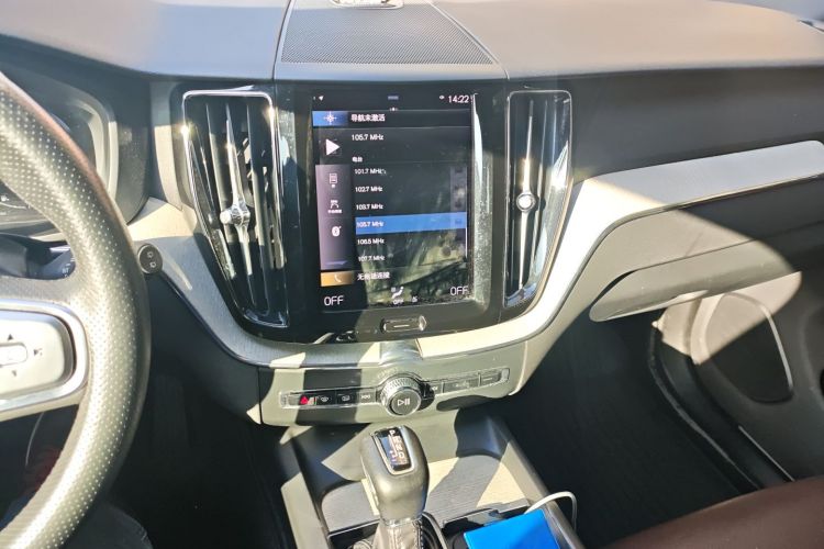 沃尔沃XC60 2021款 T5 四驱智逸豪华版中控内饰16