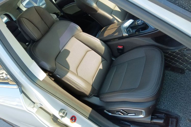 吉利汽车 嘉际 2019款 1.5TD MHEV DCT臻享型局部细节41