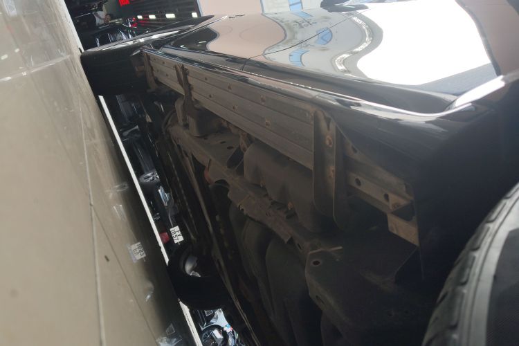 英菲尼迪QX80 2013款 5.6L 4WD局部细节9002