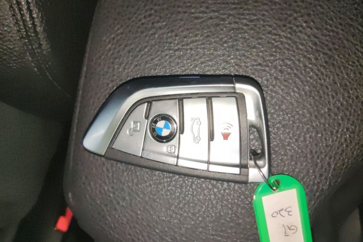 宝马3系GT 2019款 320i 时尚型中控内饰7001