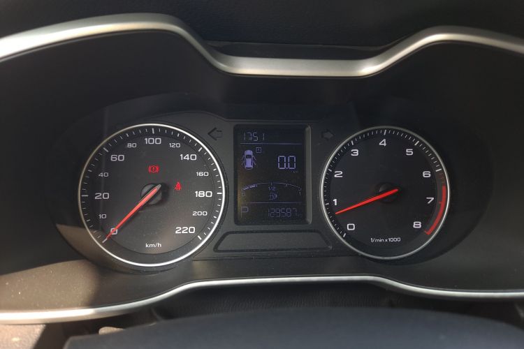 名爵ZS 2017款 1.5L 自动精英版中控内饰14