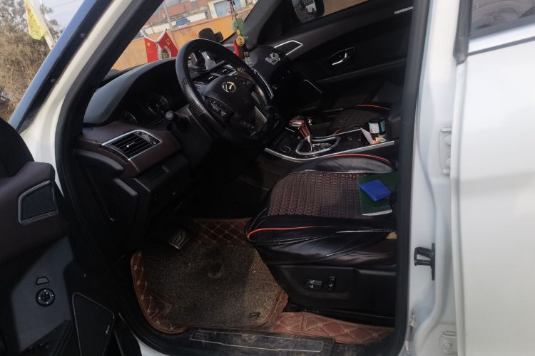 陆风X7 2015款 2.0T 全景旗舰版中控内饰19