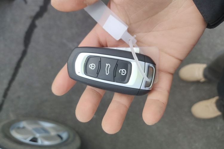 吉利银河 2024款 熊猫mini 200km 耐力熊中控内饰11