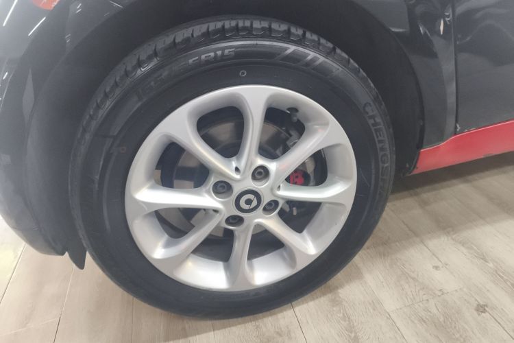 smart fortwo 2018款 1.0L 52千瓦硬顶灵动版 国V车身外观6007