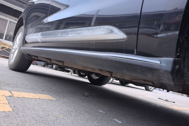 众泰SR9 2017款 2.0T 自动极致之心版局部细节9001