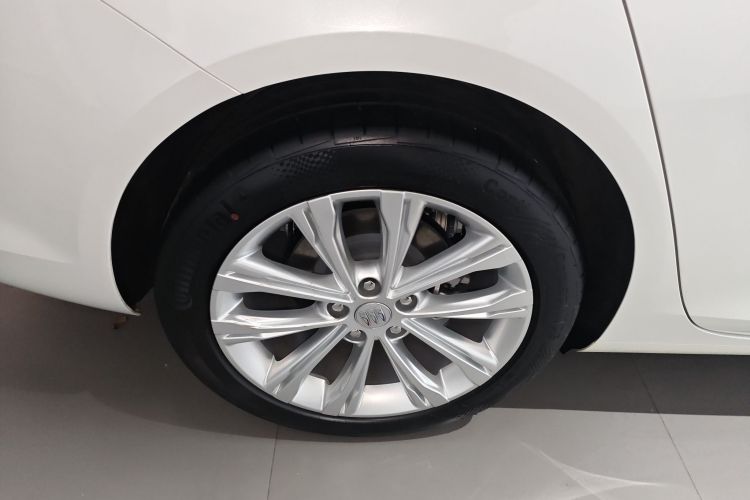 别克 君威 2024款 28T 纵享版车身外观6008