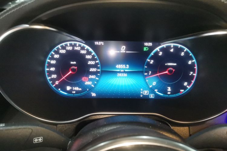 奔驰GLC轿跑 2022款 改款 GLC 260 4MATIC 轿跑SUV中控内饰14