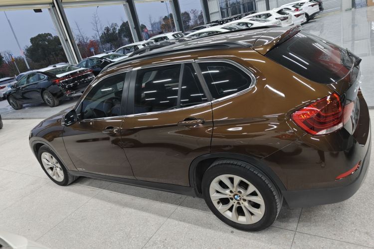 宝马X1 2014款 sDrive18i 时尚型车身外观4