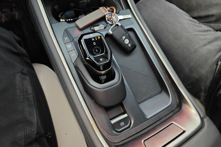 福特 2023款 锐界L 2.0T EcoBoost E混动两驱七座豪华型中控内饰18