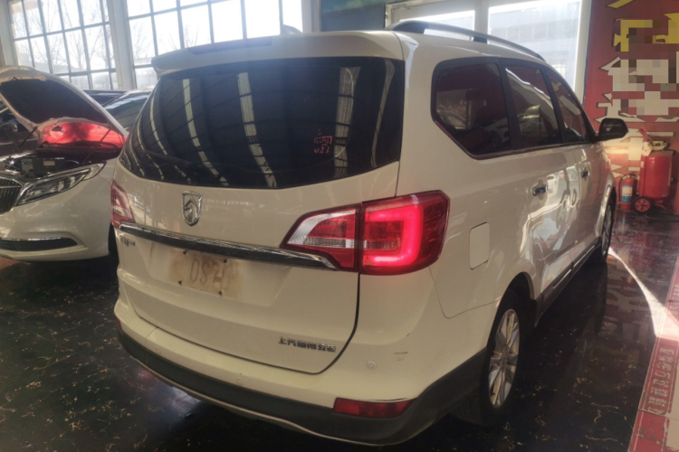 宝骏730 2016款 1.5L 手动豪华型 7座车身外观6005