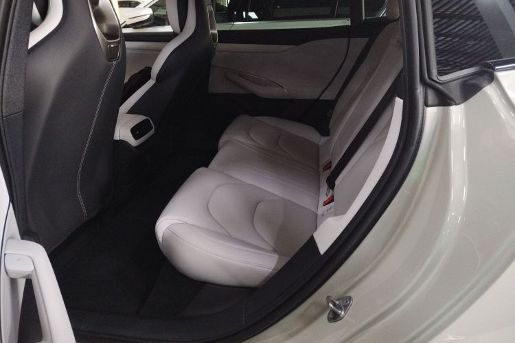 小米汽车 小米SU7 2024款 后驱超长续航高阶智驾Pro版中控内饰7004