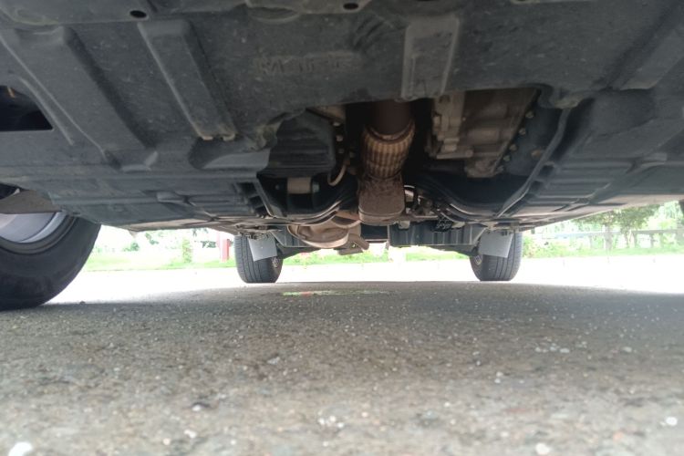 日产 楼兰 2021款 2.5L XE 两驱精英版局部细节9005