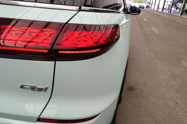 小鹏G3 2021款 G3i 520N车身外观9