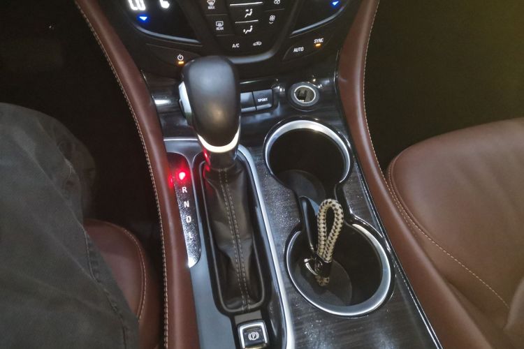 别克 昂科威 2019款 28T 四驱精英型 国VI中控内饰18