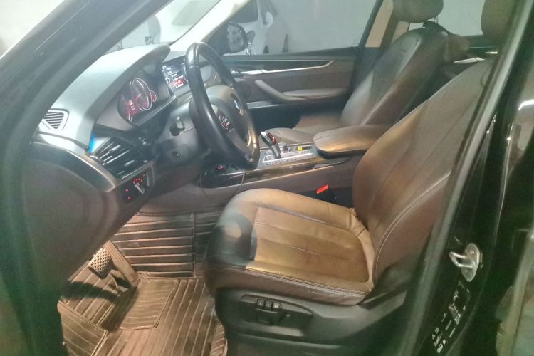 宝马X5(进口) 2017款 xDrive28i中控内饰19