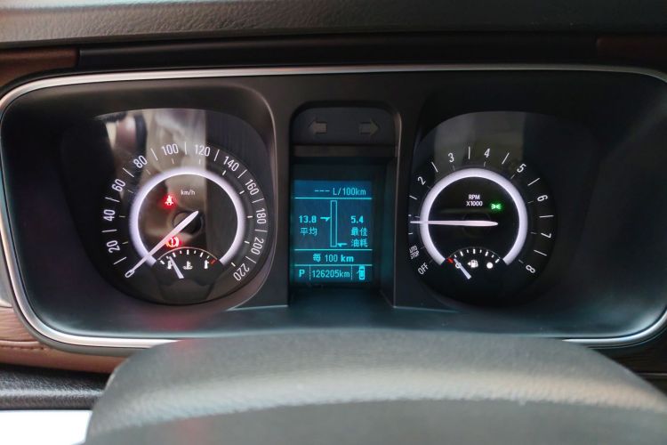 别克GL8 2018款 28T 尊贵型 国VI中控内饰14