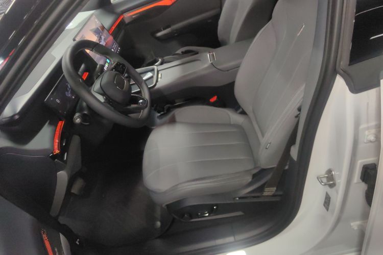 领克07 2024款 EM-P 126长续航 Ultra中控内饰19