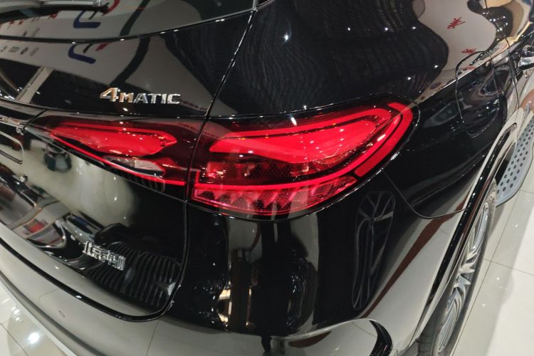 奔驰GLC 2025款 改款 GLC 300 L 4MATIC 动感型 5座车身外观9