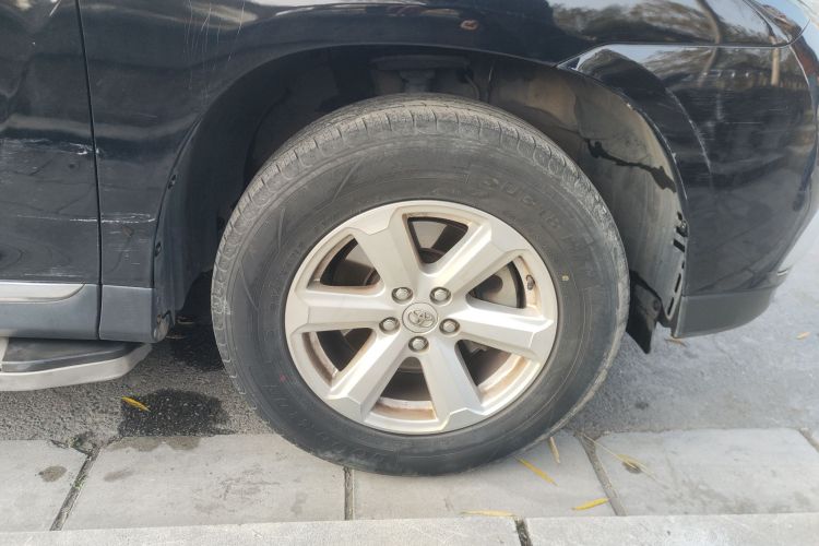 丰田 汉兰达 2012款 2.7L 两驱5座精英版车身外观10