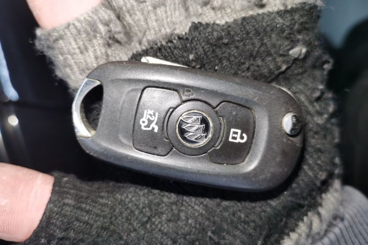 别克 威朗 2018款 三厢 20T 双离合领先型中控内饰11