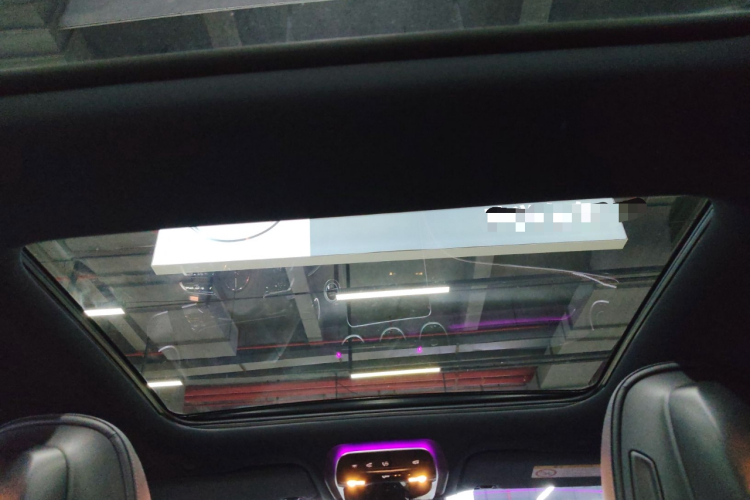 奔驰C级 2023款 改款二 C 260 L 运动版中控内饰22