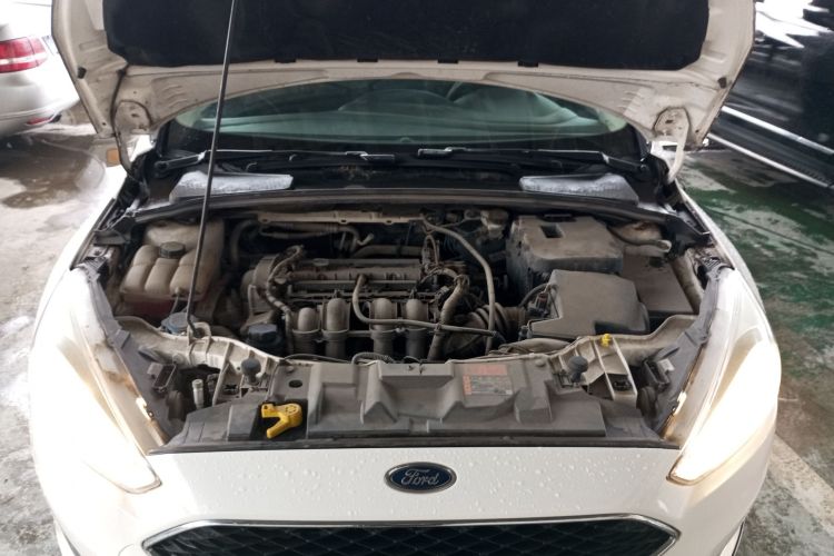 福特 福克斯 2017款 两厢 1.6L 自动舒适型智行版机舱底盘24