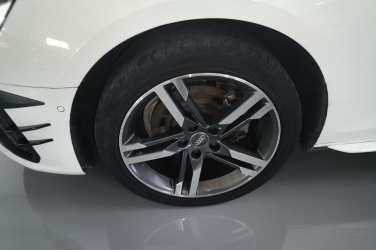 奥迪A4L 2020款 40 TFSI quattro 豪华动感型车身外观6001