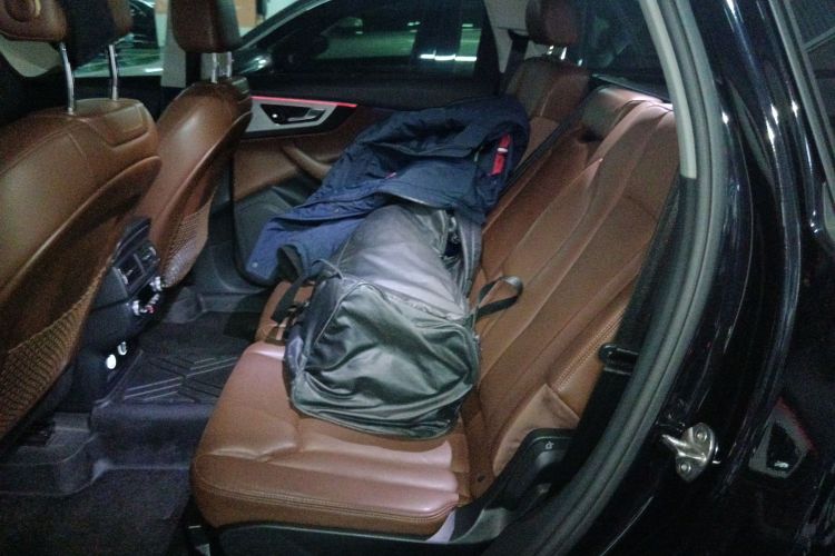 奥迪Q7 2019款 45 TFSI S line运动型中控内饰21